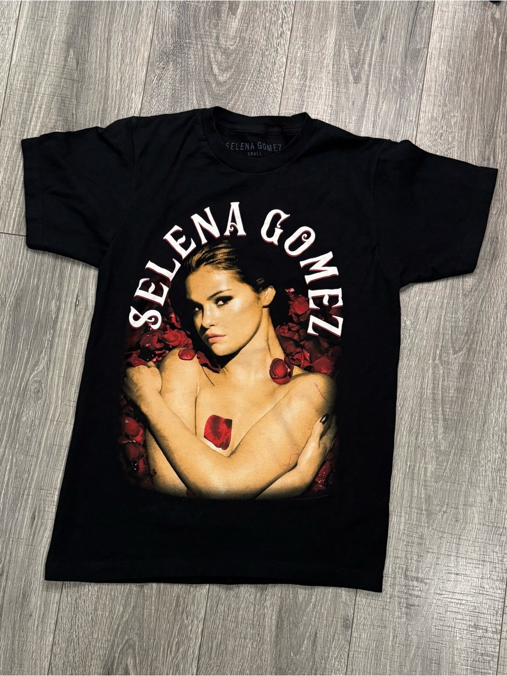 Selena Gomez 2011 Bravado Roses Graphic T-Shirt Black Size Small